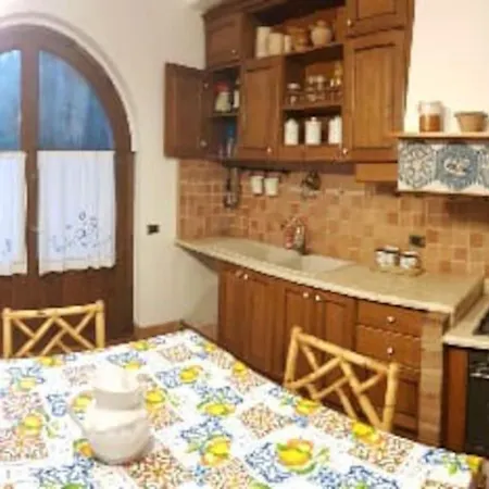 Villa Regno: Elegante Con Piscina Immersa Nel Verde Torre San Patrizio