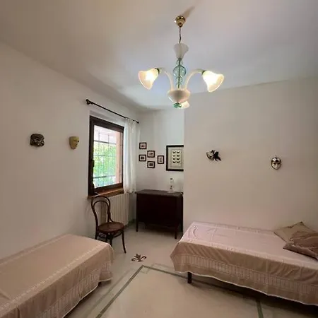 Villa Regno: Elegante Con Piscina Immersa Nel Verde Torre San Patrizio